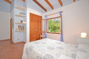 3 habitaciones, tabla de planchar con plancha y wifi gratis
