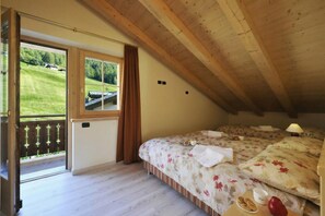 2 室のベッドルーム、WiFi (無料)、ベッドシーツ