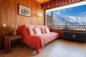 Unclassified image, 5 of 24, button