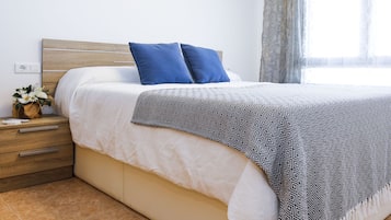 2 chambres, fer et planche Ă repasser, draps fournis