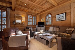 TV, DVD player, stereo - Chalets d'Henri 63, Argentière (Chamonix), France (Argentière (Chamonix))
