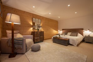 3 bedrooms, free WiFi, bed sheets - Chalets d'Henri 63, Argentière (Chamonix), France (Argentière (Chamonix))