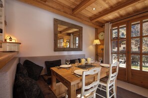 Dining - Chalets d'Henri 63, Argentière (Chamonix), France (Argentière (Chamonix))