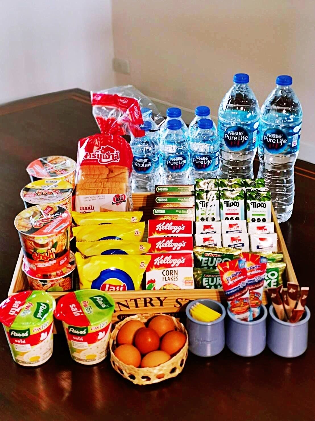 free daily full breakfast