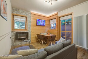 TV, DVD player, stereo - Viola, Livigno, Italy (Livigno)