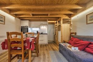 Interior - Résidence Grand Roc - Campanules 122, Argentière (Chamonix), France (Argentière (Chamonix))