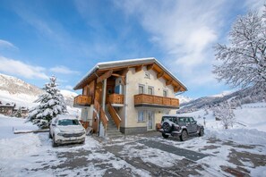 Property Building - Camoscio Ski in - Ski out 200m, Livigno, Italy (Livigno)