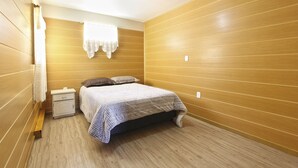House, 1 Bedroom | 1 bedroom, iron/ironing board, WiFi (free), bed sheets - My Home - Dalia 1 (Gramado)