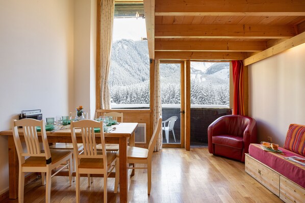 Living and dining room