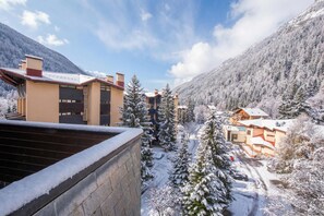 Balcony - Grand Roc C303 280m from Slopes, View, Parking & WiFi, Argentière (Chamonix), France (Argentière (Chamonix))