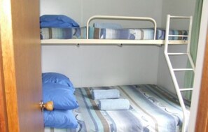 Standard 2 Bedroom Cabin - Sleeps 5 | 免費 Wi-Fi、床單