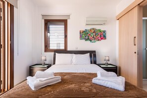 3 bedrooms, iron/ironing board, WiFi