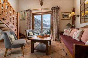 Televisie en een open haard