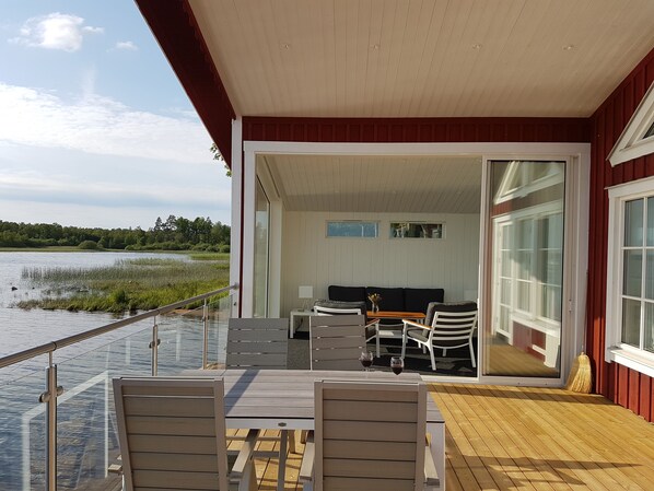 Outdoor dining - Fishing paradise Småland, By lake Rusken. (Vrigstad)
