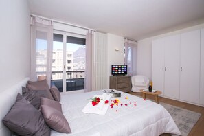 2 間睡房、熨斗/熨衫板、Wi-Fi (收費)、床單