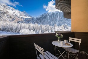 Balcony - Grand Roc B220 260m from Slopes, View, Parking & WiFi, Argentière (Chamonix), France (Argentière (Chamonix))