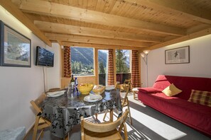 Télévision à écran plat