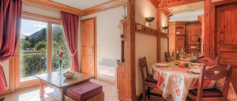 تناول الطعام