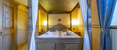 3 chambres, bureau, Wi-Fi gratuit, draps fournis