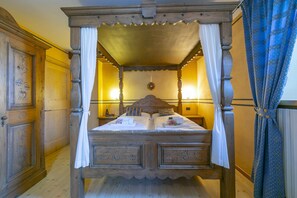 3 bedrooms, desk, free WiFi, bed sheets - Diamante Ski in, Livigno, Italy (Livigno)