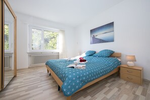 2 chambres, fer et planche à repasser, Wi-Fi gratuit, draps fournis