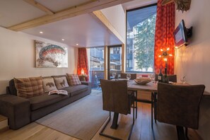 TV - Résidence Grand Roc - Bruyères 022, Argentière (Chamonix), France (Argentière (Chamonix))