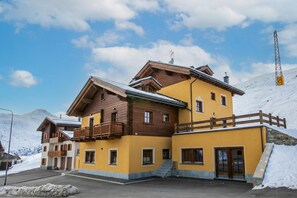 Property Building - Sponda Ski in- Ski out 50m, Livigno, Italy (Livigno)