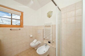 Dusch, bidé och handdukar