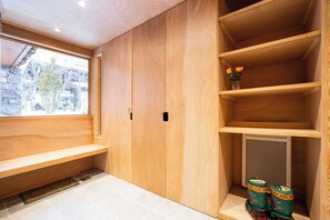 Interior - Chalet Beugeant, Argentière (Chamonix), France (Argentière (Chamonix))