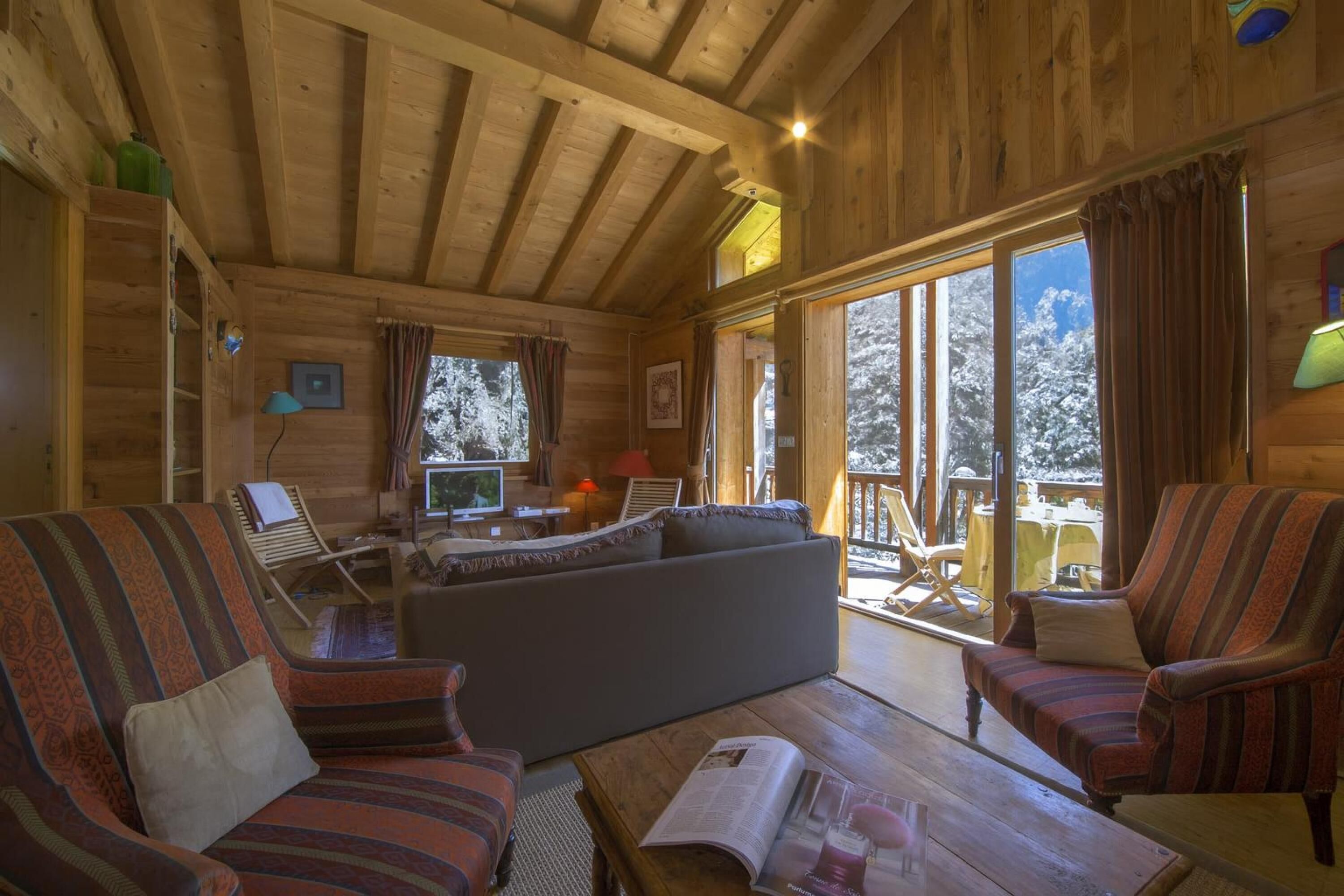 Télévision, chaîne hi-fi