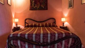 2 chambres, fer et planche Ă repasser, Wi-Fi gratuit, draps fournis