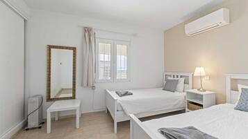 3 dormitorios, caja fuerte, tabla de planchar con plancha y wifi gratis