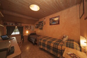 3 عدّة غرف نوم وواي فاي مج انًا وملاءات أسرّة