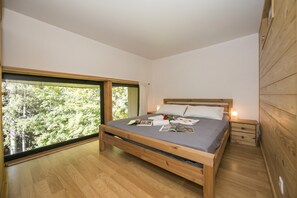 2 bedrooms, bed sheets