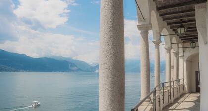 Casa Fiorita Pool and Lake, Leggiuno, Italy