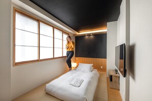 Premium bedding, down duvets, in-room safe, desk - Miru Kyoto Nishiki (Kyoto)