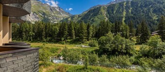 Grand Roc C114 280m from Slopes, View, Parking & WiFi, Argentière (Chamonix), France