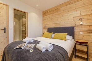 6 bedrooms, free WiFi, bed sheets