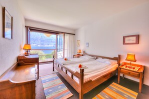 1 habitación, tabla de planchar con plancha y acceso a internet