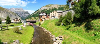 Italia 2 Ski in-Ski out 50m, Livigno, Italy