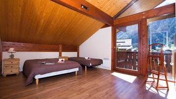 3 bedrooms, free WiFi, bed sheets