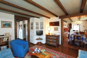 Flat-screen TV - Chalet San Valentino, Livigno, Italy (Livigno)