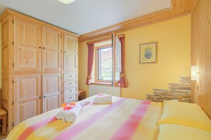 3 habitaciones, wifi gratis y ropa de cama 