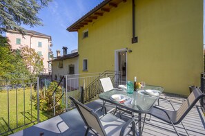 Outdoor dining - Franklin House, Lugano, Switzerland (Lugano)
