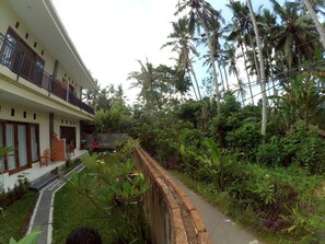 Property grounds - Sunrise House (Ubud)