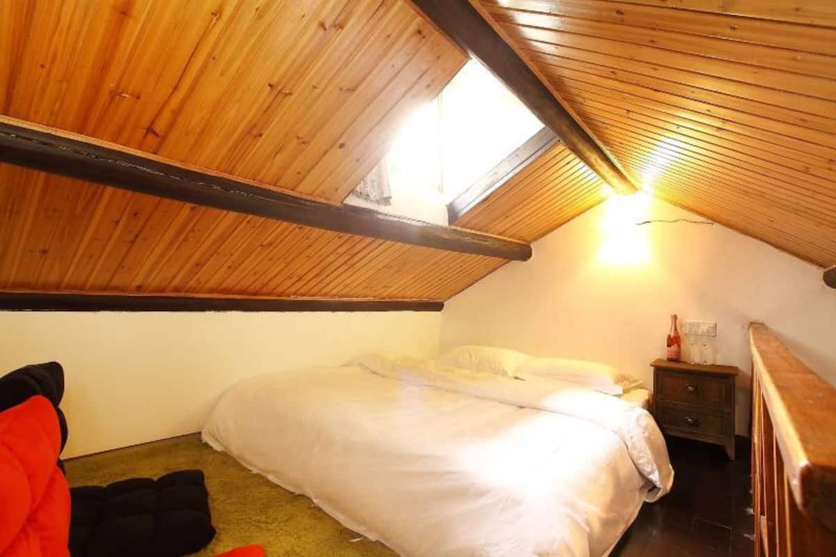 Superior Loft A(Mainland Chinese Citizen Only)