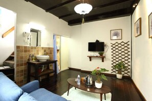 ซูพีเรียลอฟท์ | บริเวณนั่งเล่น | ทีวีจอแบน