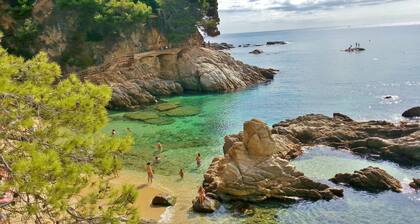 With large balcony and great views - 300m from the beach