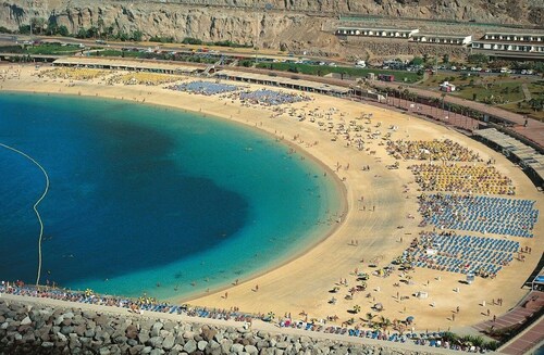 Villa-Tauro, freistehend mit solar/elektrisch beheiztem Pool und Garten