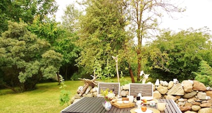 Finnhaus 200m vor der Ostseeküste, Meerblick nach Hiddensee, freies WLAN